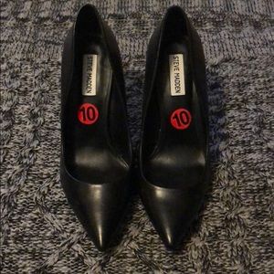 Black heels, never worn!